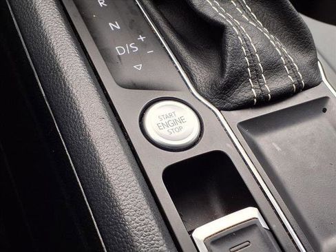 Used 2021 Volkswagen Atlas SE w/ Panoramic Sunroof Package image 10