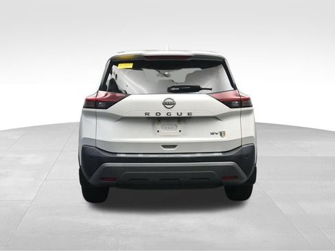 Used 2023 Nissan Rogue SV FWD image 4