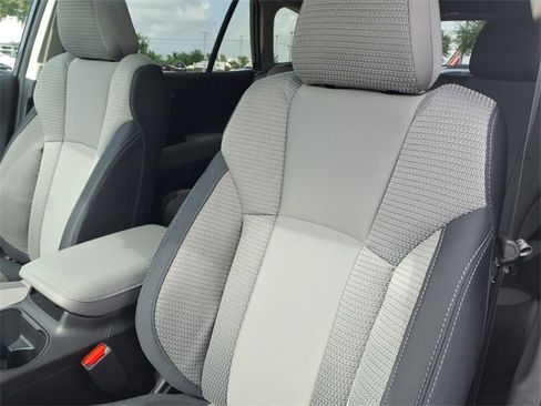 New 2025 Subaru Outback Premium image 7