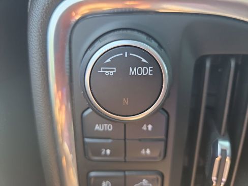 Certified 2021 Chevrolet Silverado 1500 RST w/ Rally Edition AWD/4WD image 18