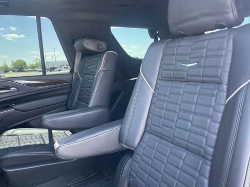 Used 2023 Cadillac Escalade Sport Platinum w/ LPO, ONYX Package AWD/4WD image 29