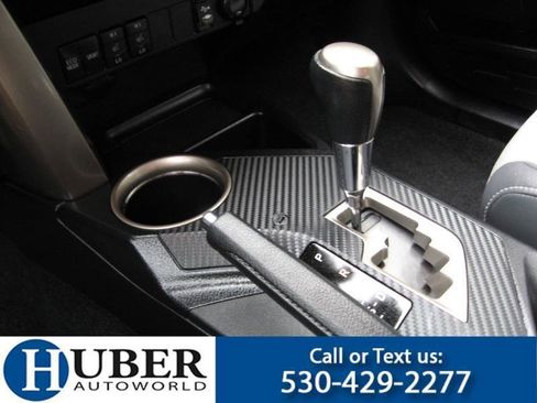 Used 2015 Toyota RAV4 Limited image 9