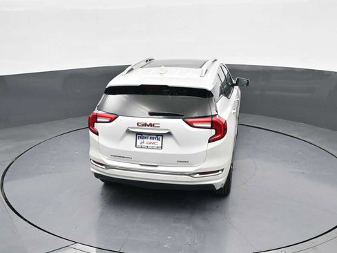 Used 2024 GMC Terrain Denali w/ Denali Premium Package image 34