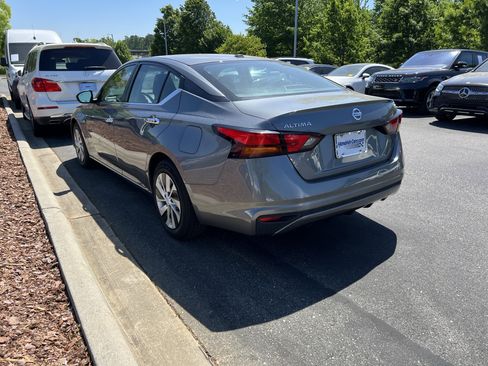 Used 2019 Nissan Altima 2.5 S image 8