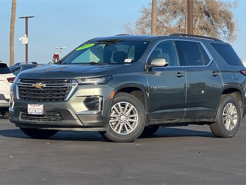 Used 2023 Chevrolet Traverse LT image 8