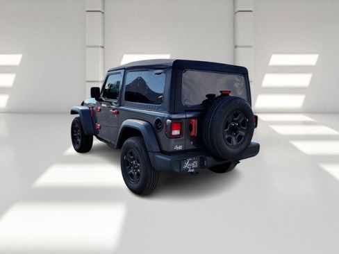 Used 2023 Jeep Wrangler Sport image 5