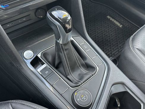 Used 2022 Volkswagen Tiguan SE image 31