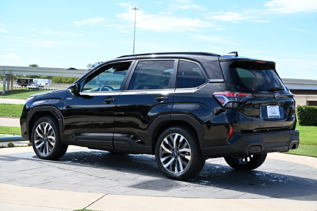 New 2026 Subaru Forester Touring AWD/4WD image 5