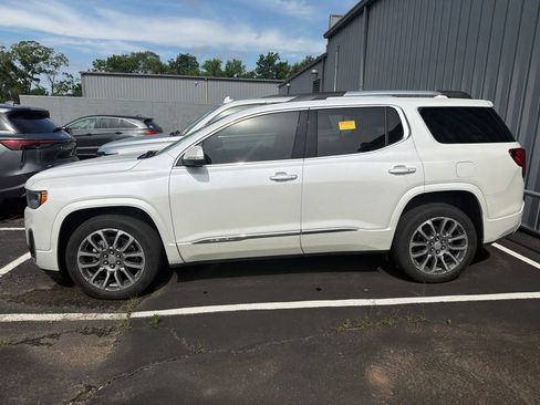 Used 2023 GMC Acadia Denali w/ Denali Technology Package AWD/4WD image 6
