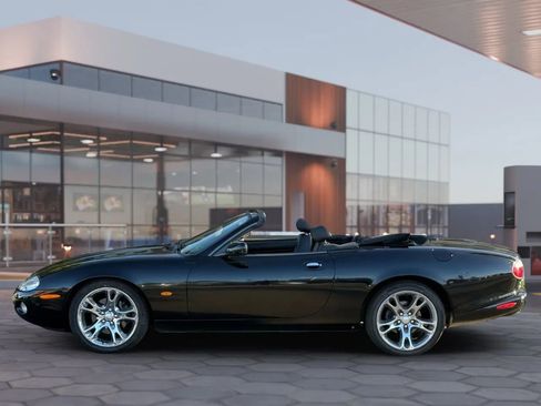 Used 2004 Jaguar XK8 Convertible RWD image 3