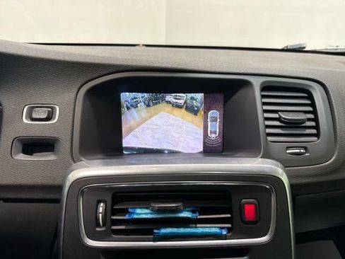 Used 2018 Volvo S60 T5 Dynamic w/ Vision Package image 20