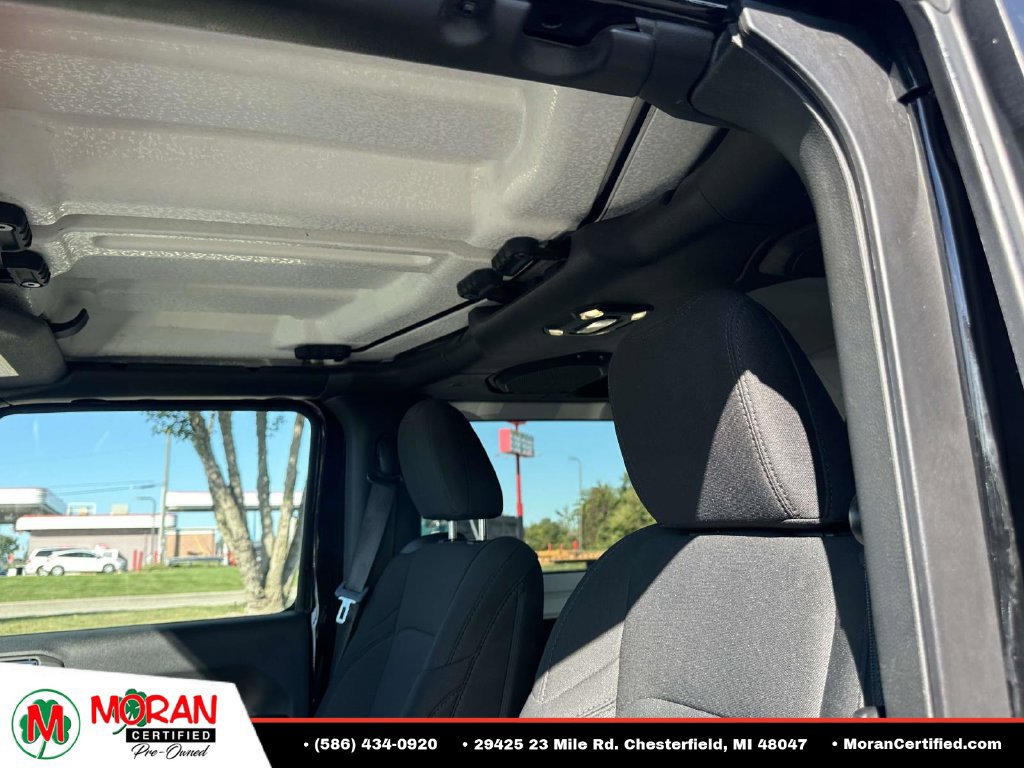 Used 2020 Jeep Wrangler Sport AWD/4WD image 17