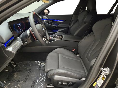 Used 2025 BMW M5 Touring image 17