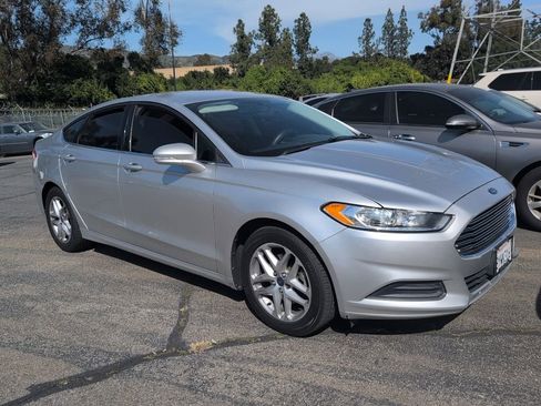 Used 2014 Ford Fusion SE image 1