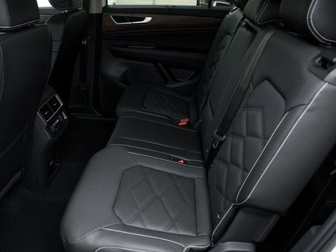 New 2026 Volkswagen Atlas SE FWD image 24