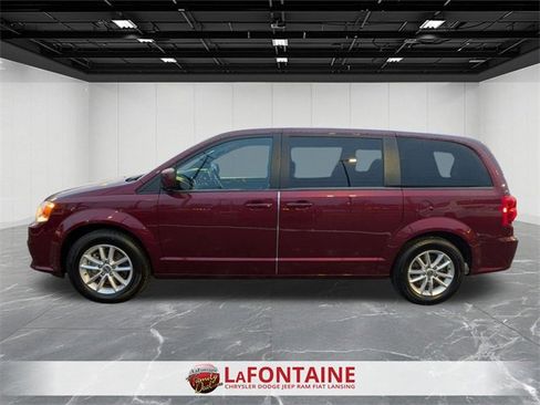 Certified 2020 Dodge Grand Caravan SE image 2