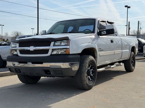 Used 2004 Chevrolet Silverado 2500 LS w/ Skid Plate Package image 25
