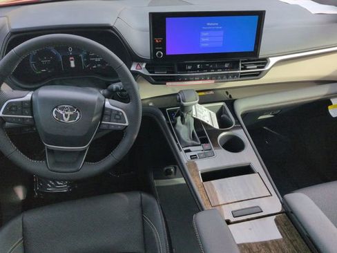 Certified 2026 Toyota Sienna Limited image 26