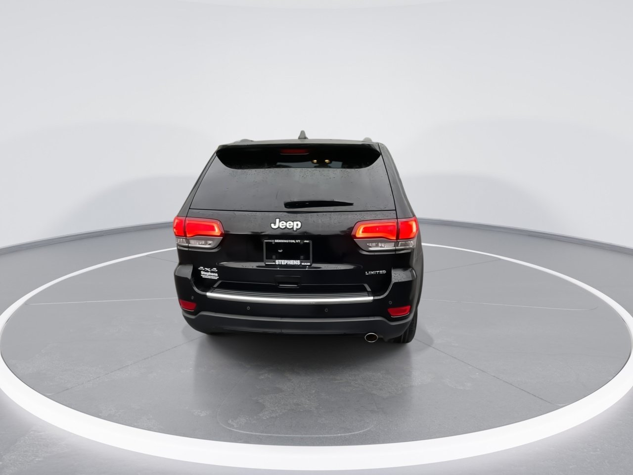 Used 2020 Jeep Grand Cherokee Limited AWD/4WD image 17