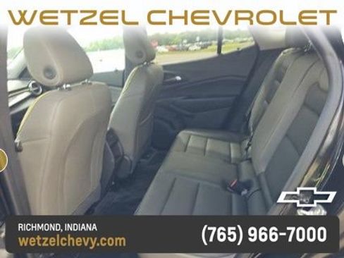 Used 2025 Chevrolet Trax ACTIV w/ Sunroof Package FWD image 5