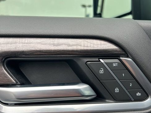 Used 2025 Chevrolet Silverado 2500 LTZ w/ Trail Boss Package image 33