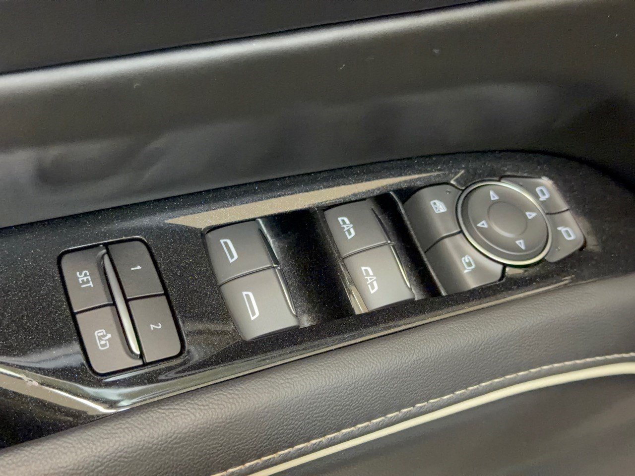 Certified 2023 Cadillac Escalade V AWD/4WD image 15