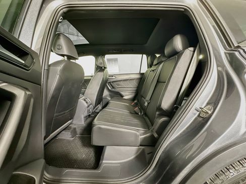 Used 2022 Volkswagen Tiguan SE R-Line FWD image 28