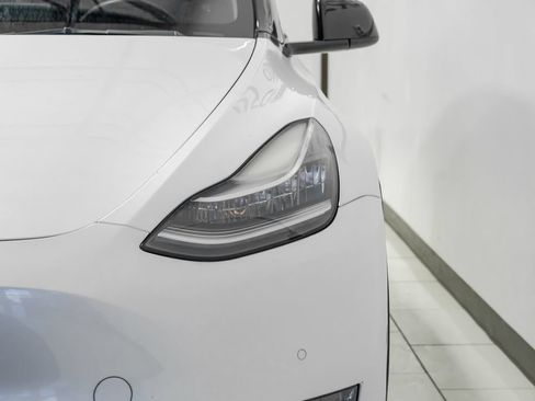 Used 2021 Tesla Model Y Long Range AWD/4WD image 55