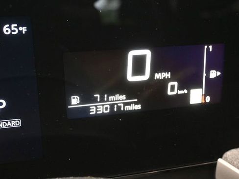 Used 2025 Nissan Kicks SV AWD/4WD image 18