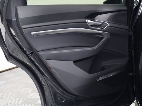 Used 2019 Audi e-tron Premium Plus image 13