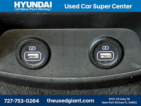 Used 2023 Hyundai Santa Fe SEL w/ Premium Package FWD image 17