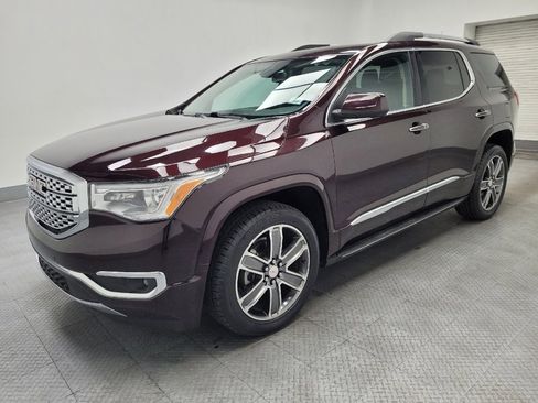 Used 2017 GMC Acadia Denali w/ Technology Package image 2