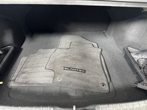 Certified 2024 Hyundai Elantra SE image 26