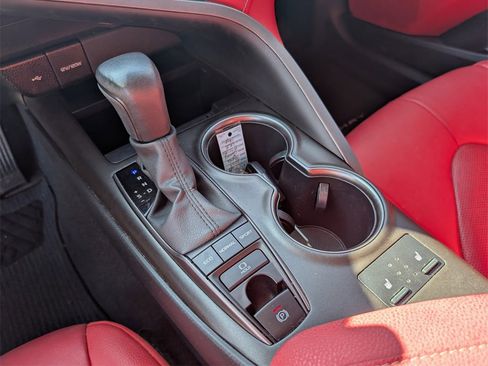 Used 2023 Toyota Camry XSE image 17