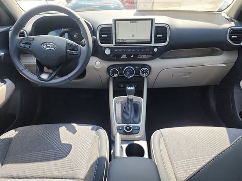 New 2025 Hyundai Venue Limited image 10