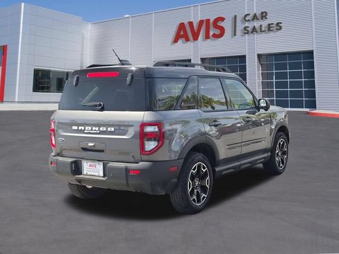 Used 2025 Ford Bronco Sport Outer Banks w/ Outer Banks Tech Package+ AWD/4WD image 6