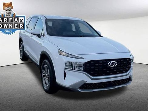 Used 2023 Hyundai Santa Fe SE image 2