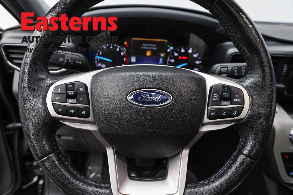 Used 2022 Ford Explorer XLT w/ Equipment Group 202A AWD/4WD image 12