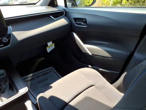 Used 2026 Toyota Corolla Cross AWD Hybrid w/ Moonroof Package image 26