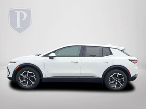 New 2026 Chevrolet Equinox EV LT image 10