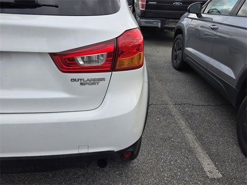 Used 2017 Mitsubishi Outlander Sport ES image 13