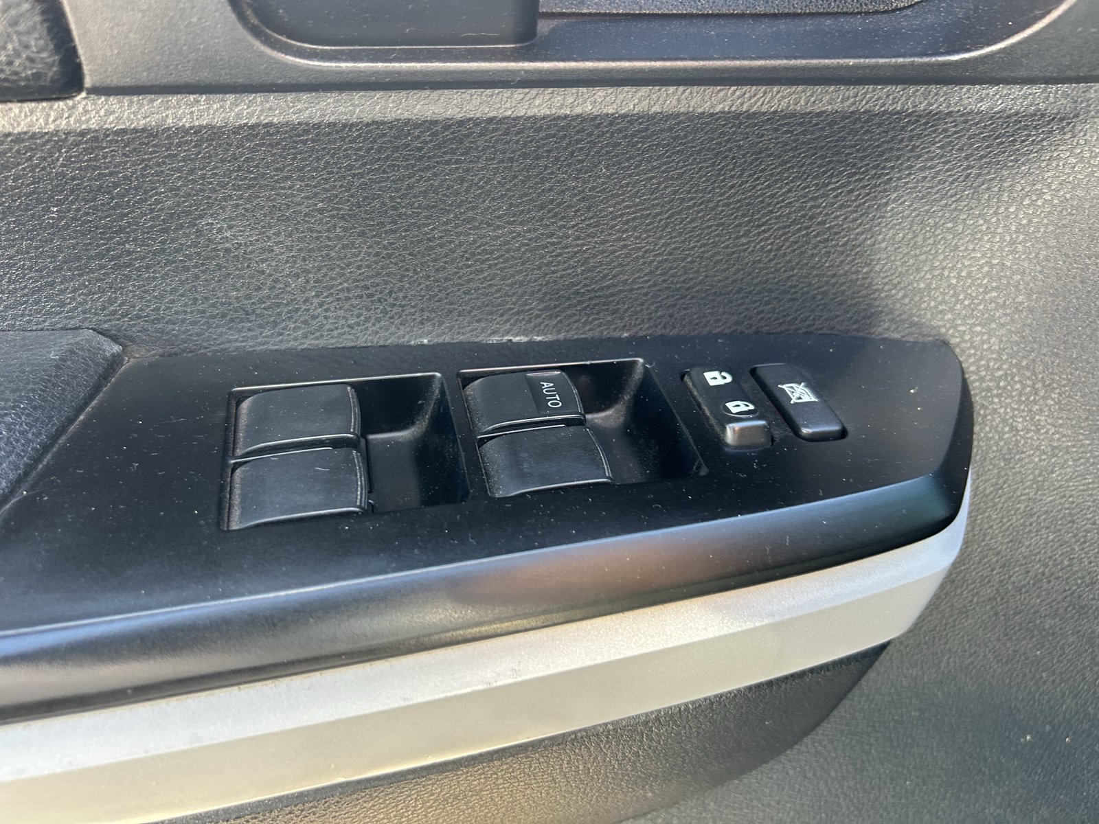 Used 2018 Toyota Tundra SR5 w/ TRD Off Road Package AWD/4WD image 14
