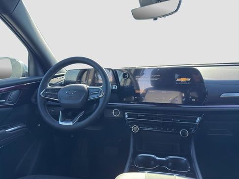 New 2026 Chevrolet Traverse Z71 w/ Driver Confidence Package image 14