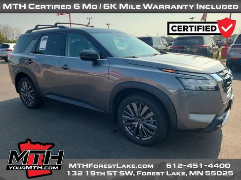 Used 2024 Nissan Pathfinder SL w/ SL Premium Package AWD/4WD image 1