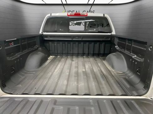 Used 2022 Chevrolet Colorado LT w/ Safety Package RWD image 12