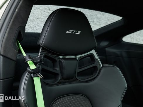 Used 2022 Porsche 911 GT3 RWD image 32