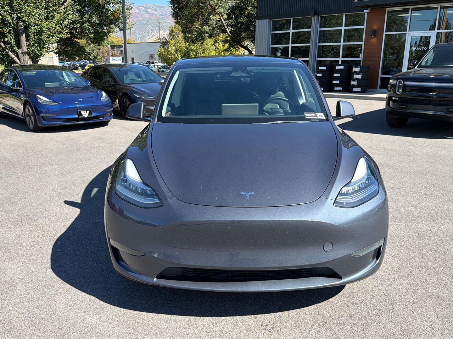Used 2023 Tesla Model Y Long Range AWD/4WD image 2