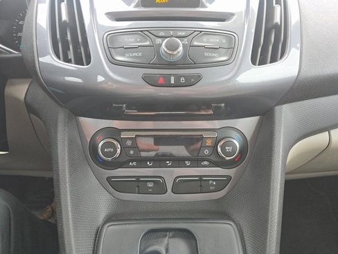 Used 2018 Ford Transit Connect Titanium image 18