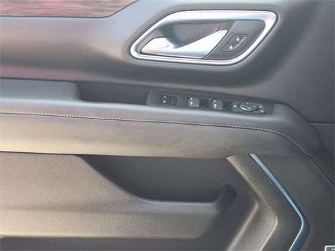 Used 2023 Chevrolet Tahoe Z71 image 23