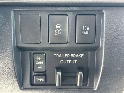 Used 2017 Toyota Tundra SR5 w/ TRD Off Road Package image 42